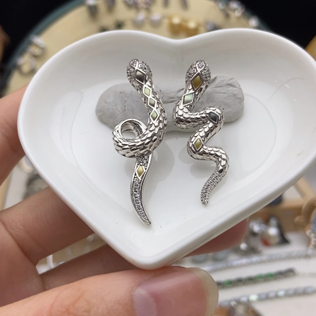 海水珍珠银S925镶嵌画框大溪地切珠灵蛇耳钉