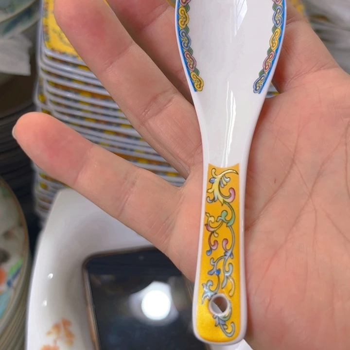 瓷片六个小勺微瑕