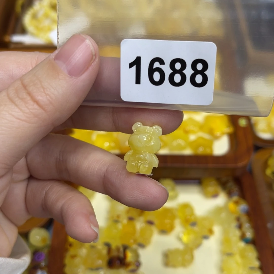 琥珀珠宝奇石未镶嵌