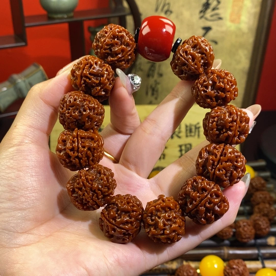 吊坠金刚菩提23.  H