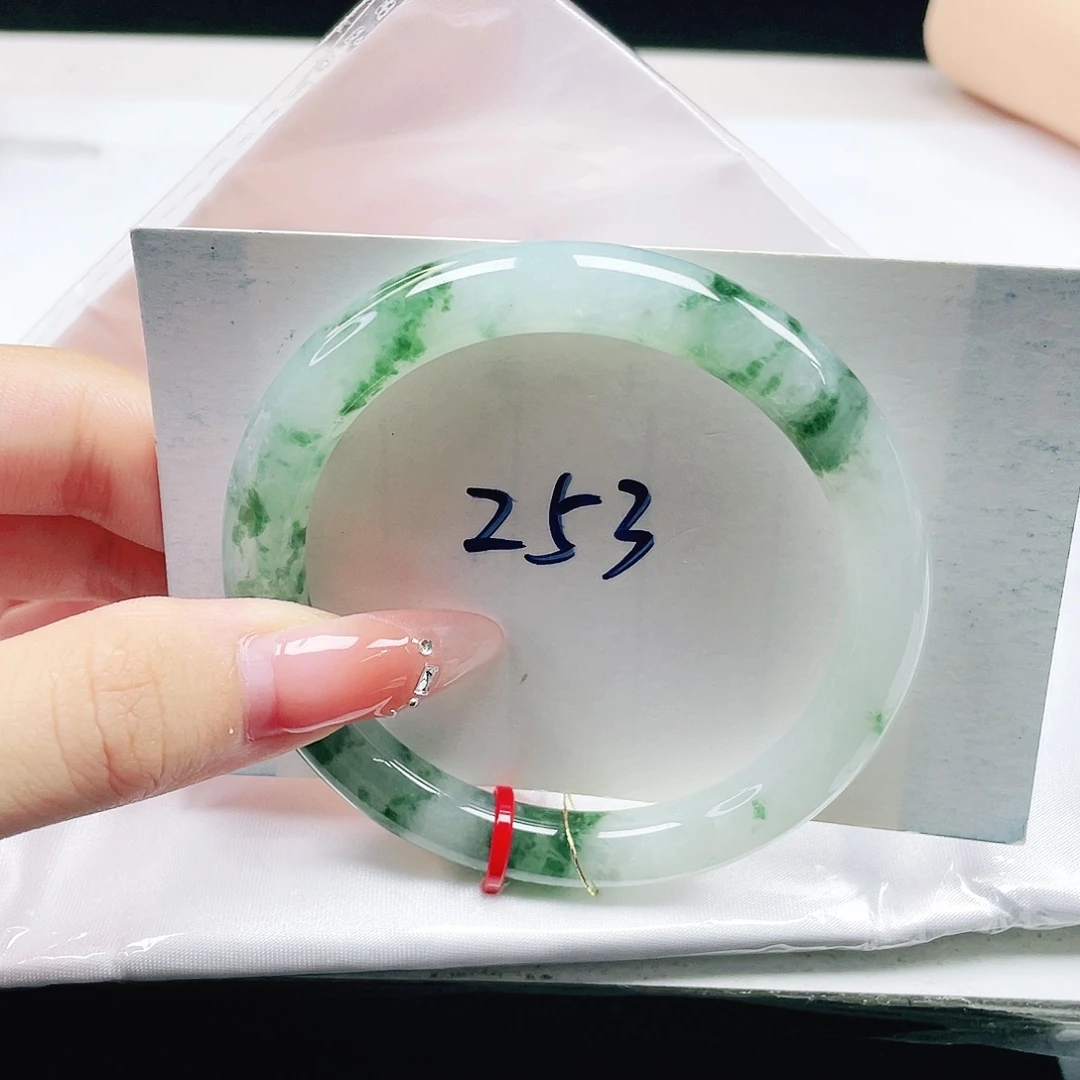 未镶嵌手镯（圆镯）翡翠53