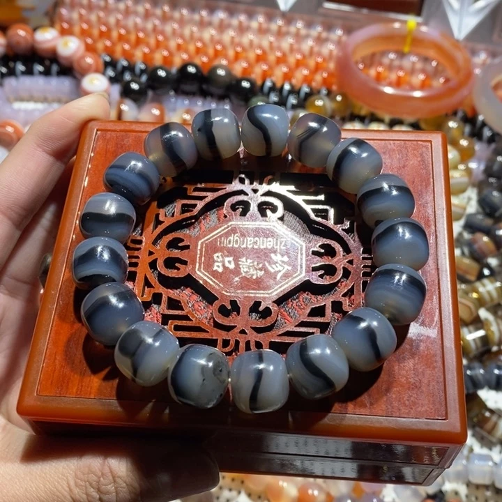 玛瑙/玉髓手串未镶嵌过**子