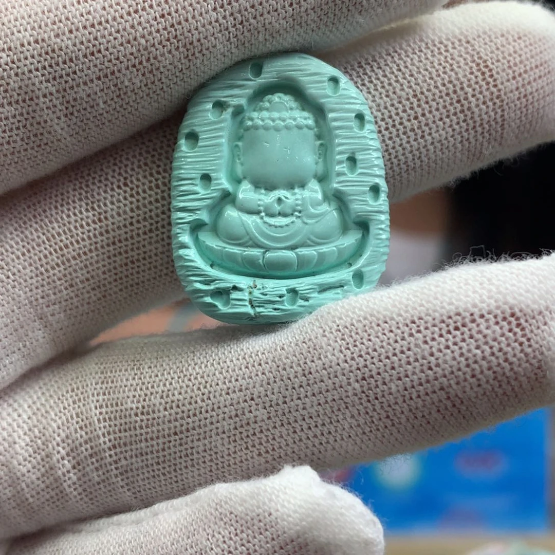 绿松石未镶嵌挂件