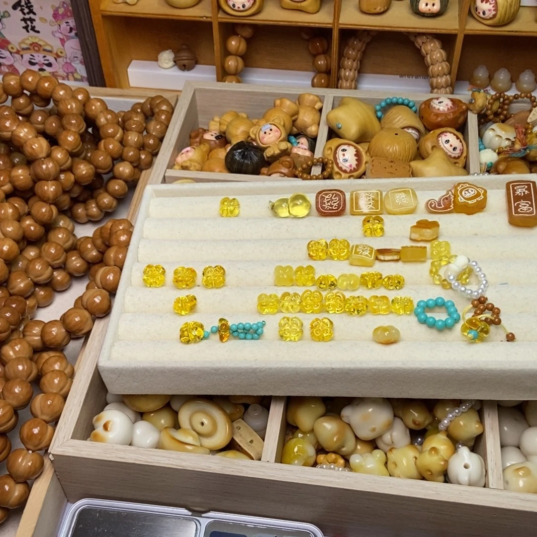 猴头核桃吊坠0.73克牌