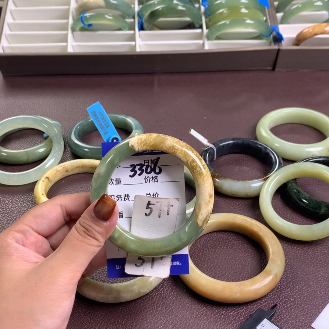 未镶嵌蛇纹石玉手镯3306