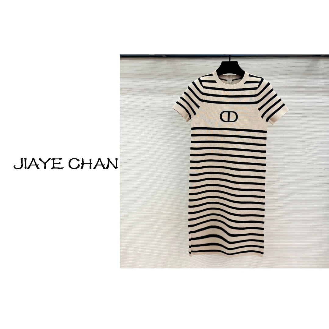 JIAYE CHAN高级感小香风条纹T恤连衣裙