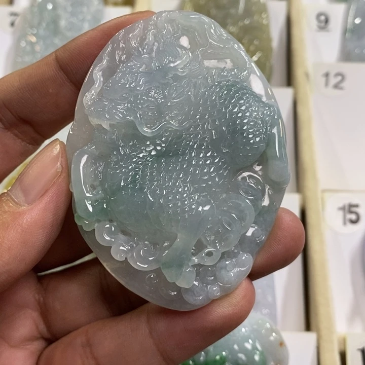 颈饰未镶嵌翡翠麒麟