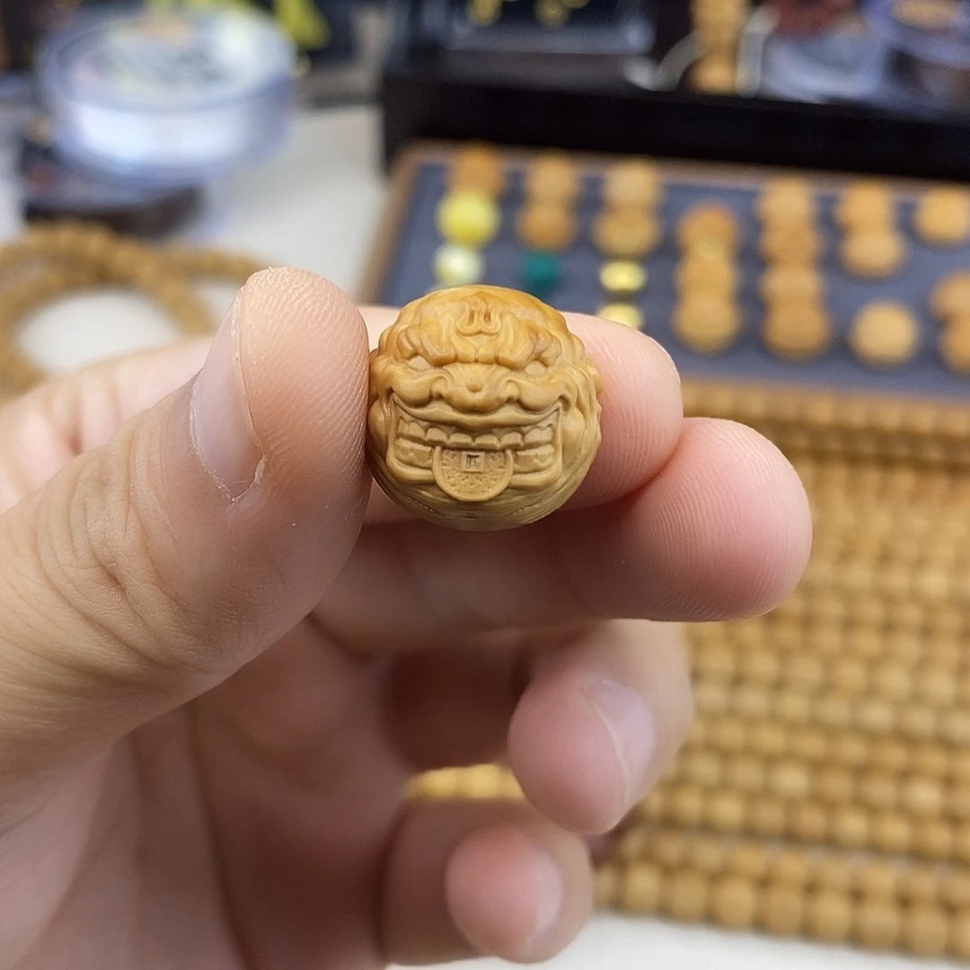 猴头核桃把件招财山鬼