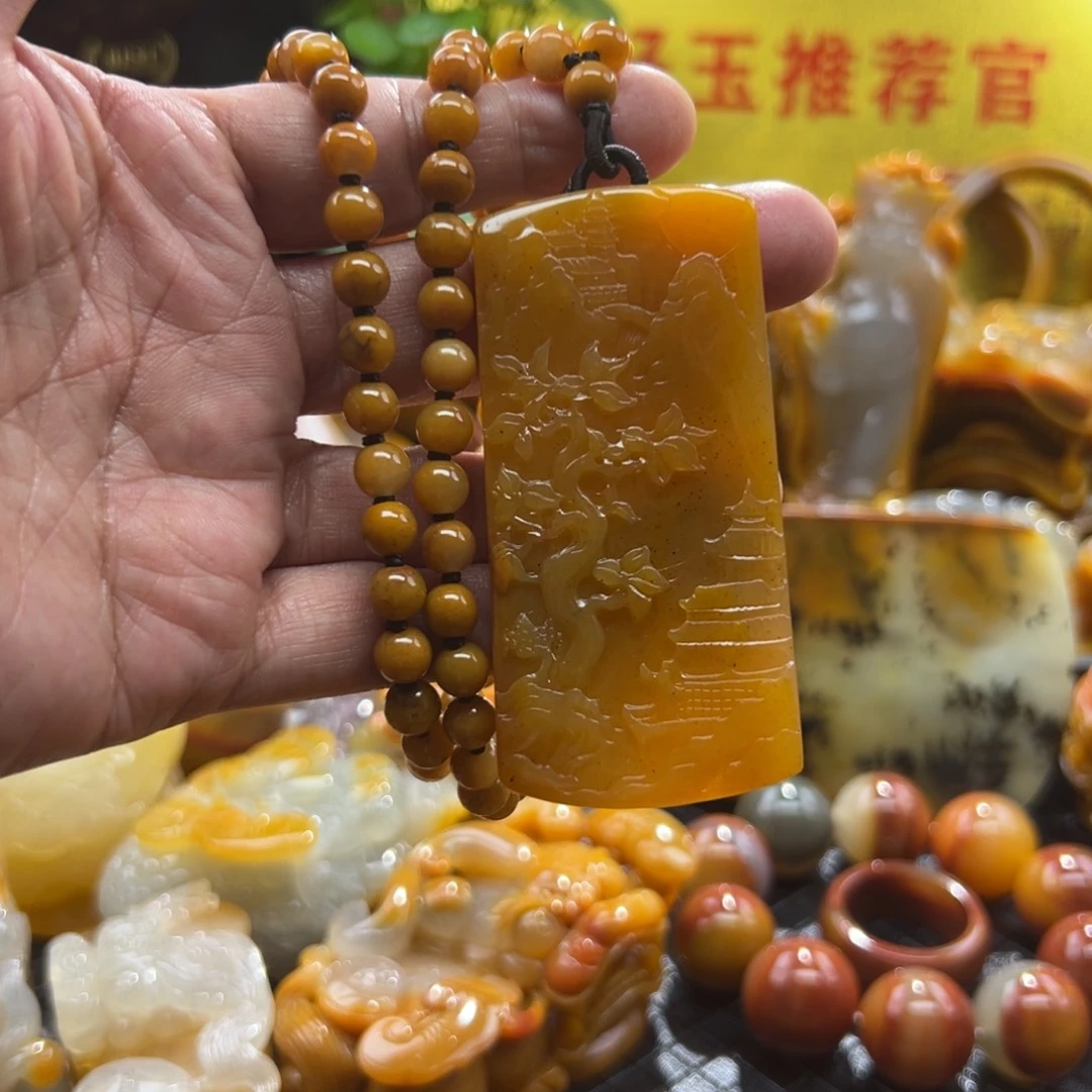 石英质玉未镶嵌颈饰