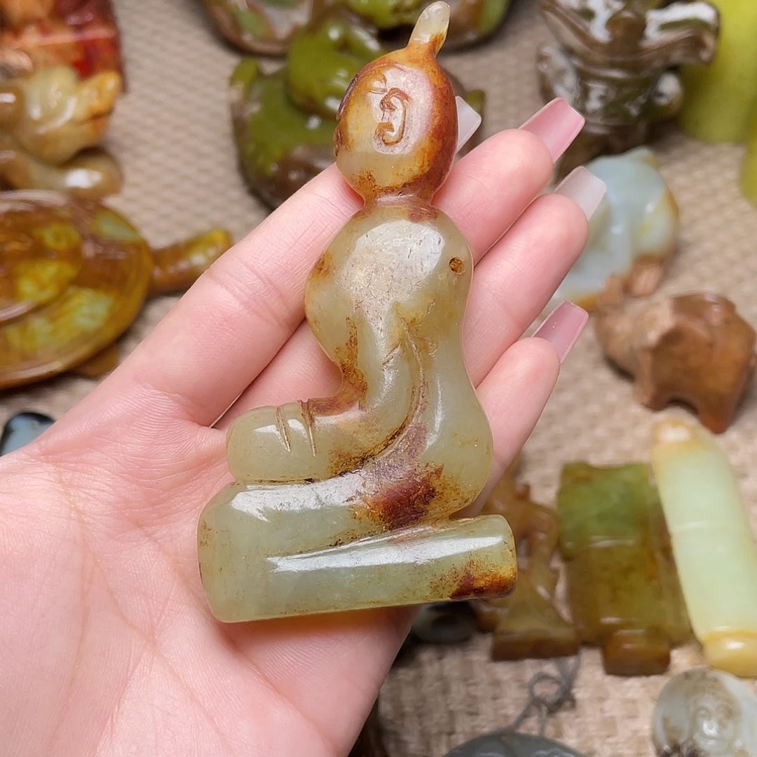 蛇纹石玉未镶嵌颈饰