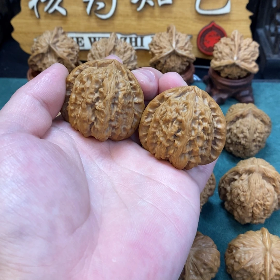 文玩核桃把件三角白40修