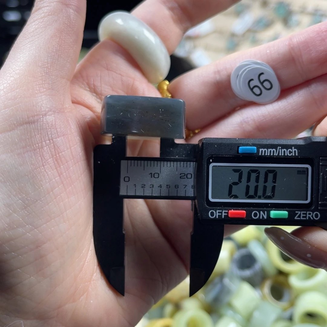 蛇纹石玉未镶嵌戒指