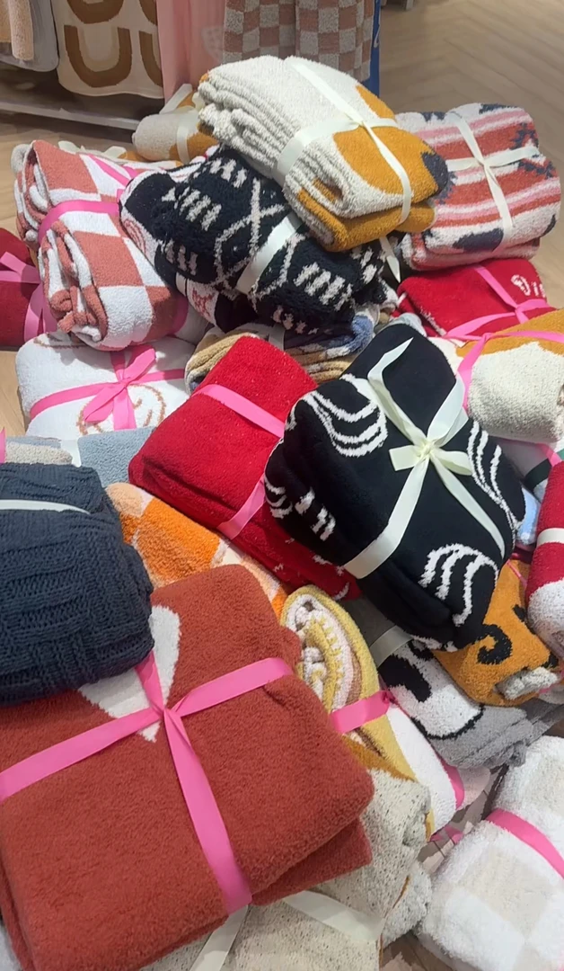 1.31瑕疵品可能有破洞有裁剪拼手速福利毯子~~