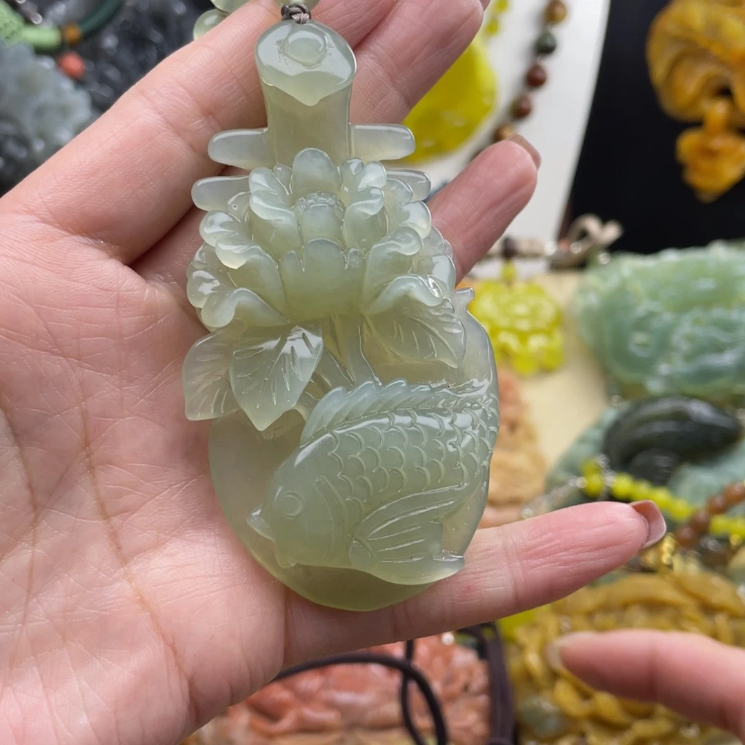 未镶嵌蛇纹石玉颈饰