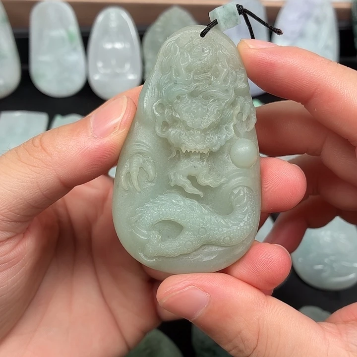 未镶嵌定制翡翠龙牌