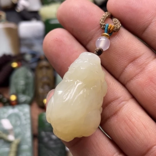 和田玉颈饰未镶嵌