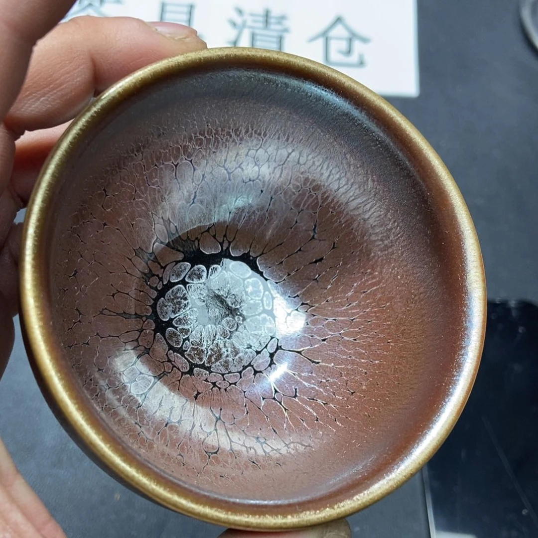 茶盏咯摸摸哦哦哦to