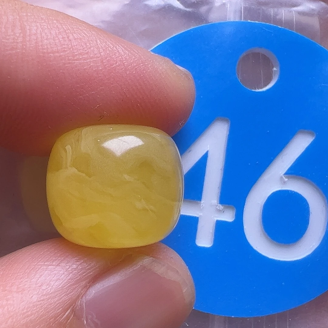 未镶嵌蜜蜡裸石12.8m m
