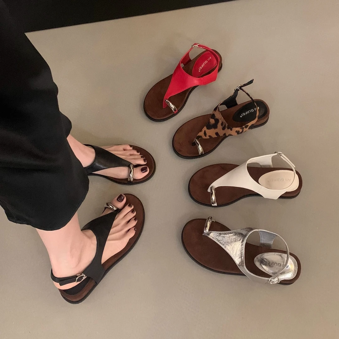 法式高级感！豹纹圆头套趾一字带厚底凉鞋女2025夏平底人字凉鞋