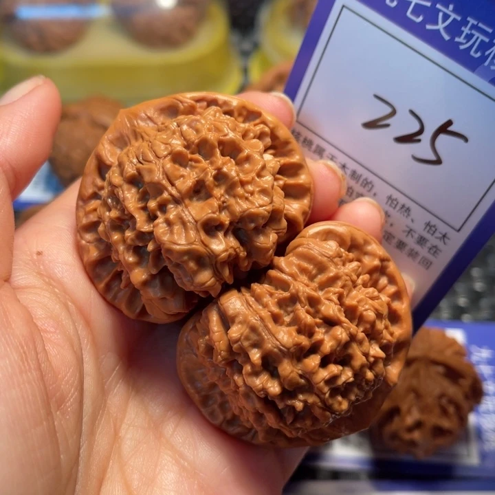 文玩核桃把件225官帽48