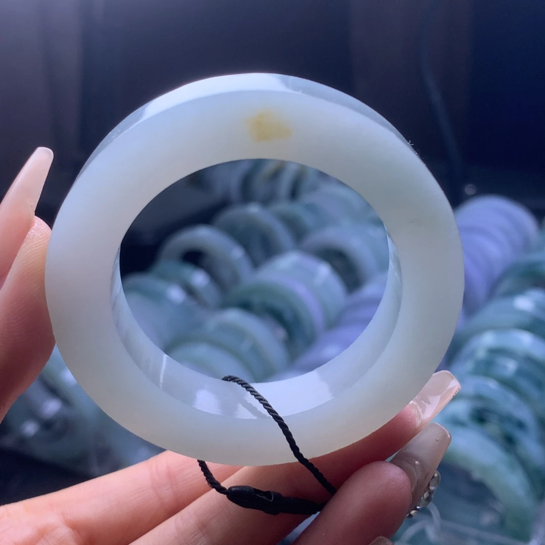 定制翡翠未镶嵌48-52特色小圈口强推