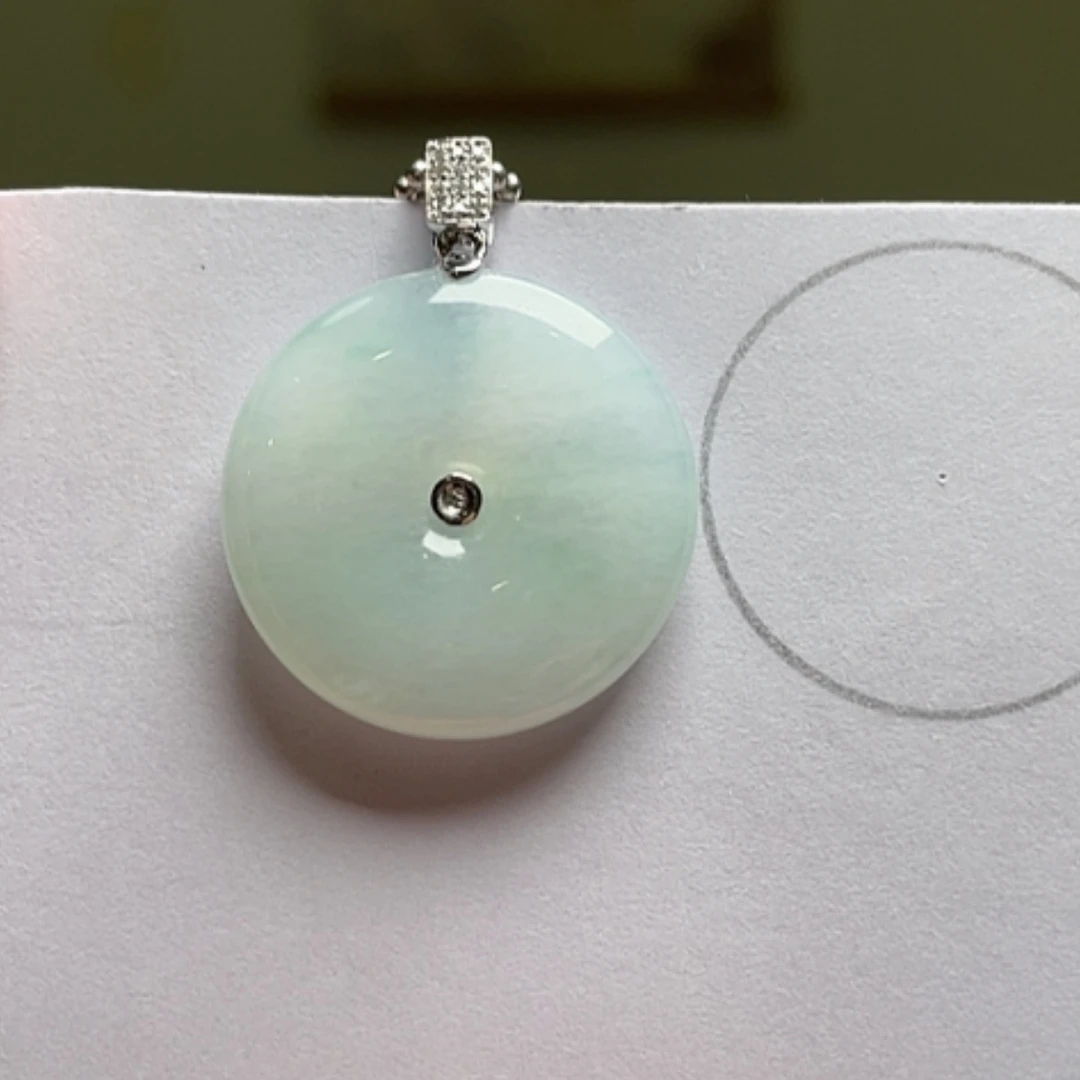 【闪购商品】吊坠(不含链)18K金镶嵌翡翠