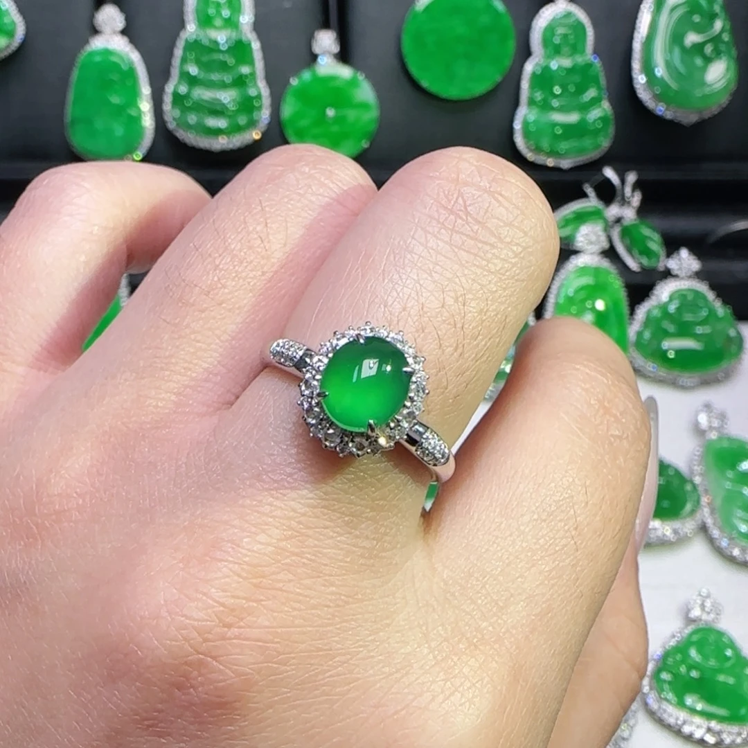 翡翠18K金镶嵌颈饰戒指