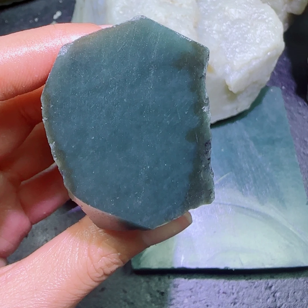 和田玉未镶嵌珠宝半成品