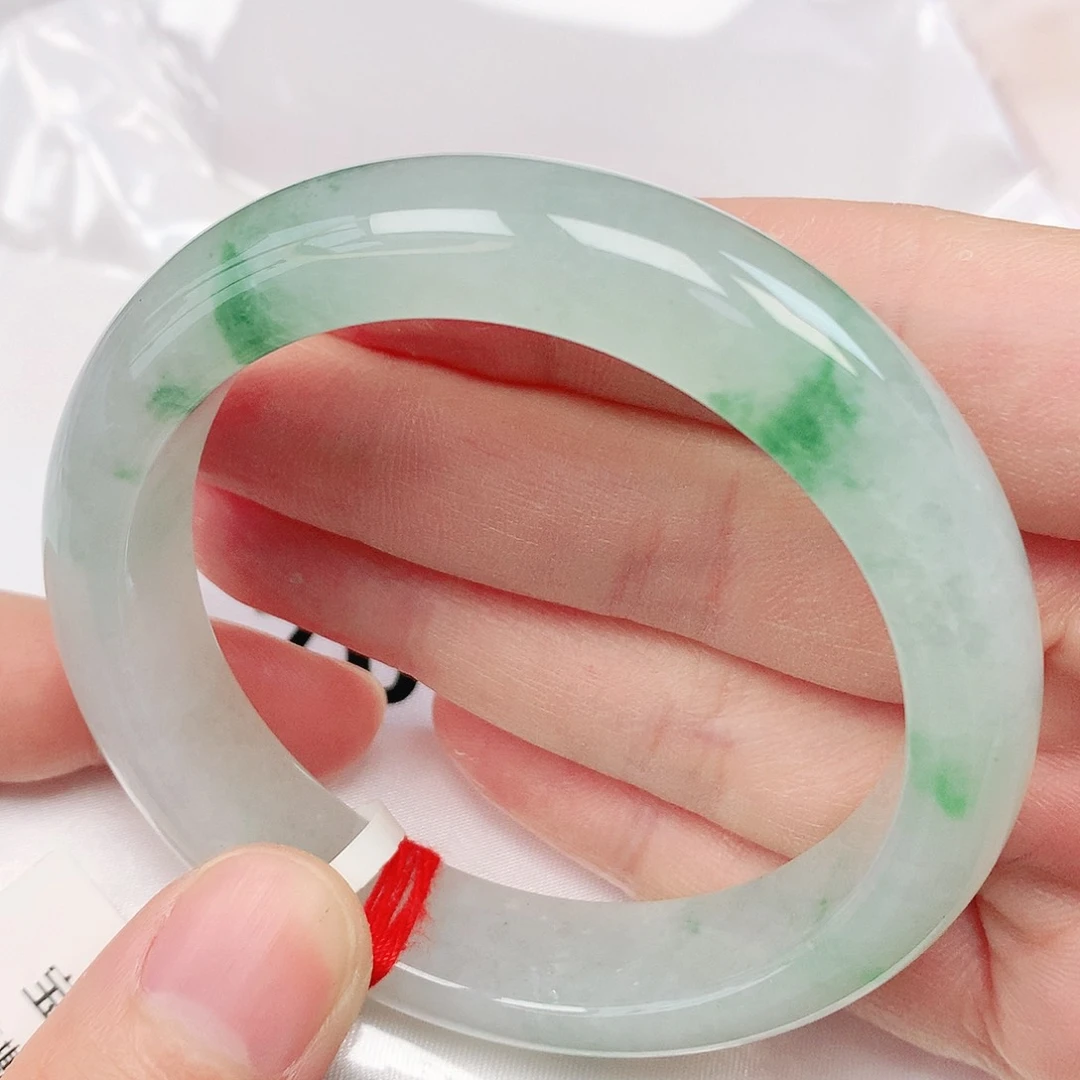 翡翠手镯未镶嵌抖音703