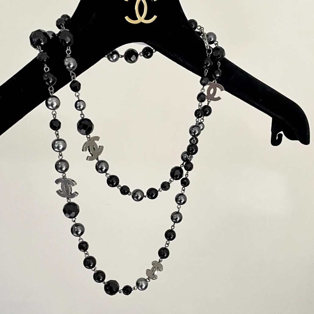 95新 Chanel/香奈儿 13v黑灰串珠拼接双c长项链 49428456