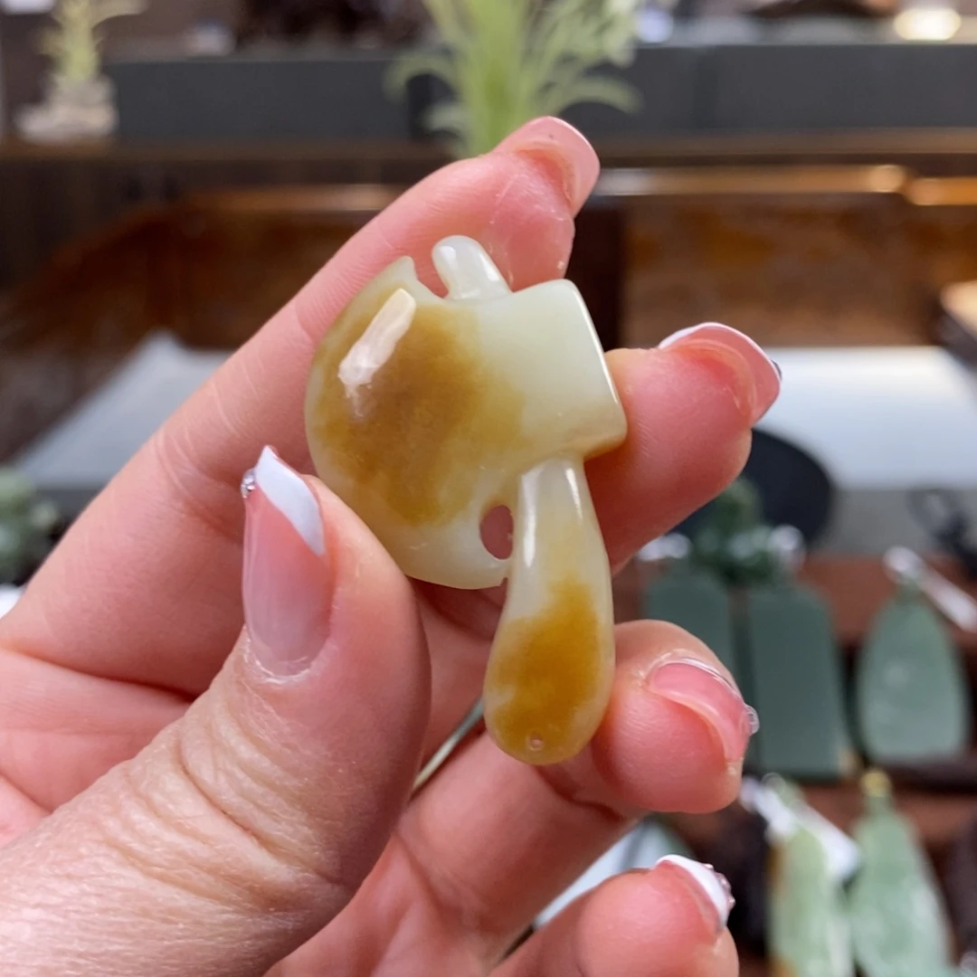 和田玉挂件未镶嵌张*