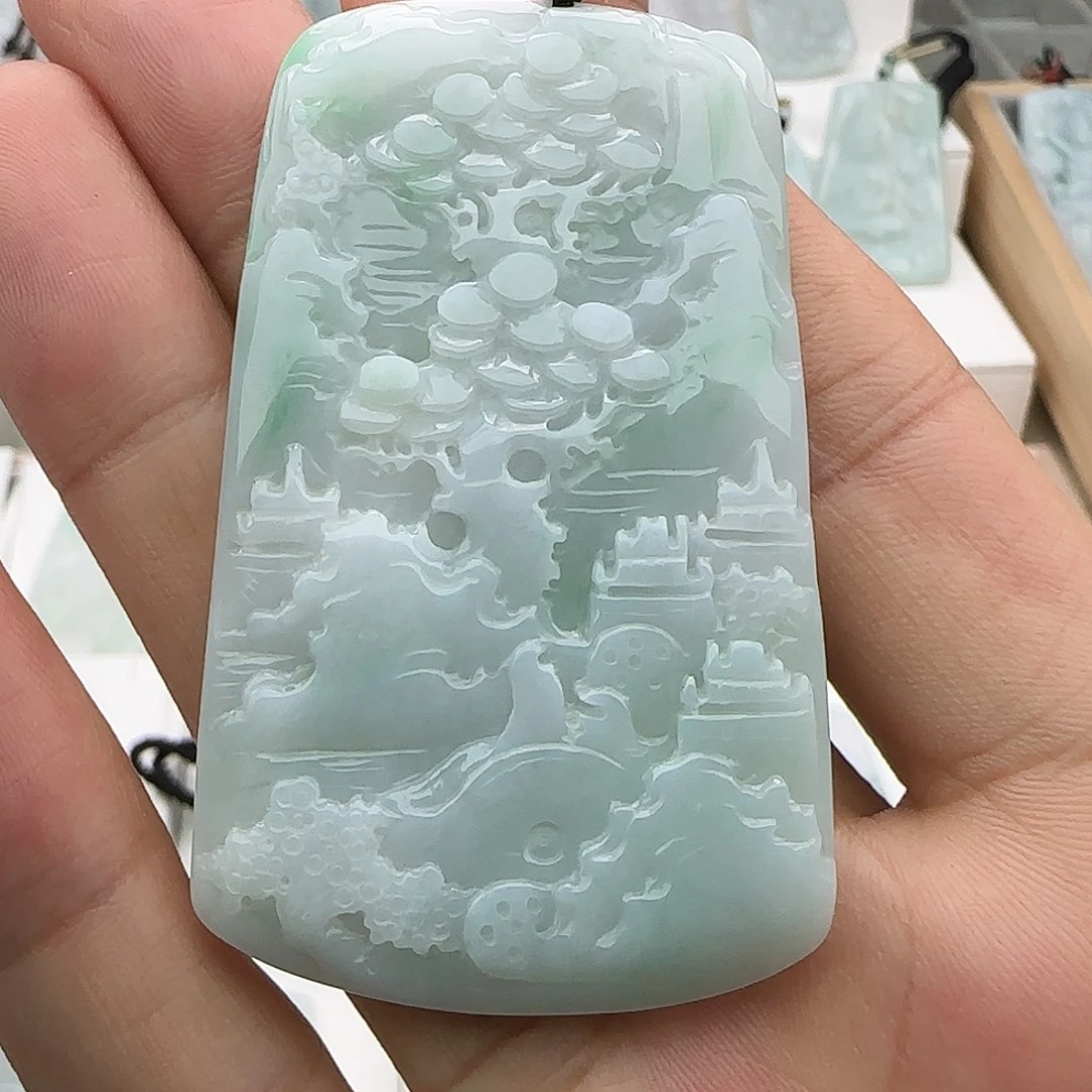 毅***哥翡翠未镶嵌颈饰翡翠