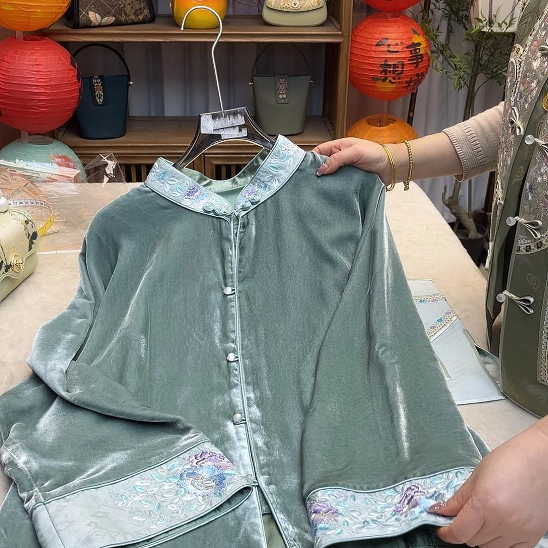 刺绣上衣四季款绣花100