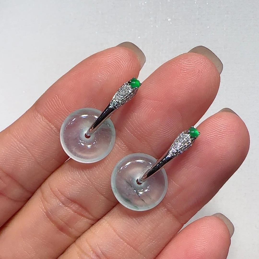 翡翠耳环18K金镶嵌平安扣