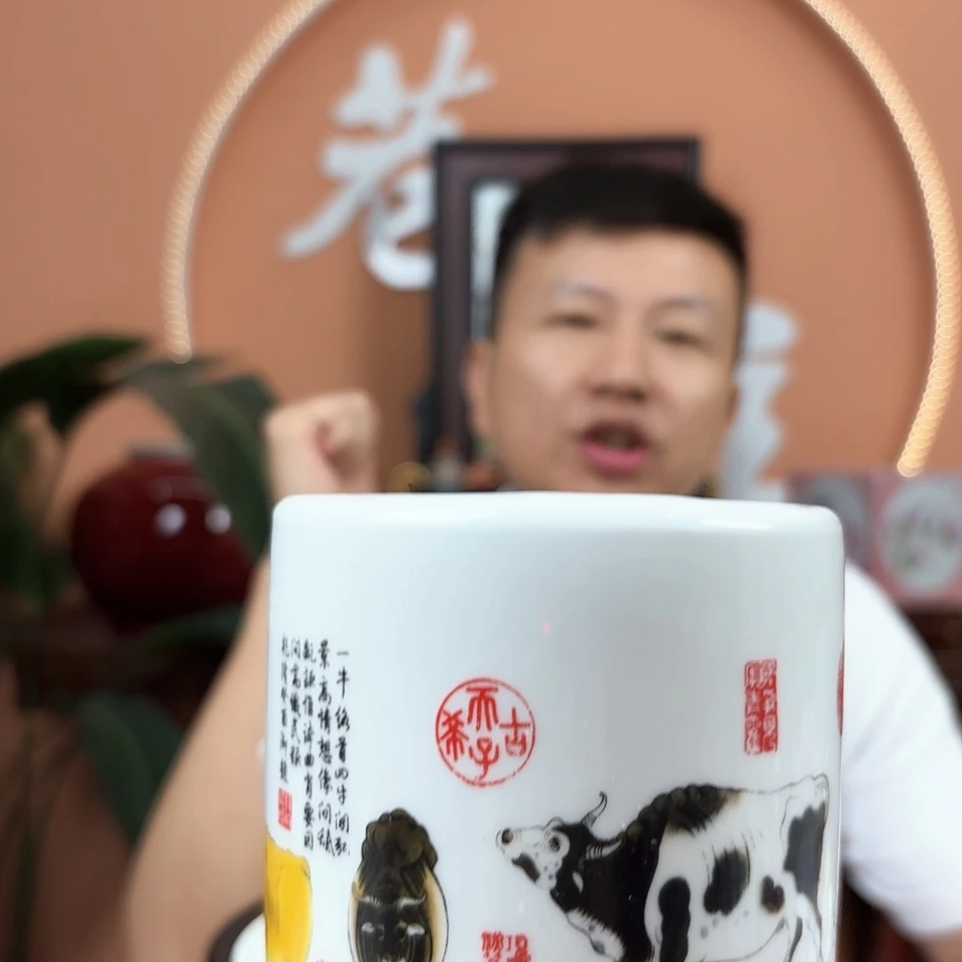 景德镇陶瓷手工笔筒