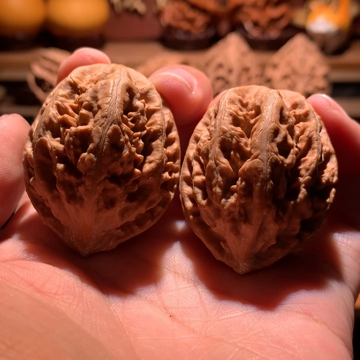 文玩核桃吊坠楸玥核37