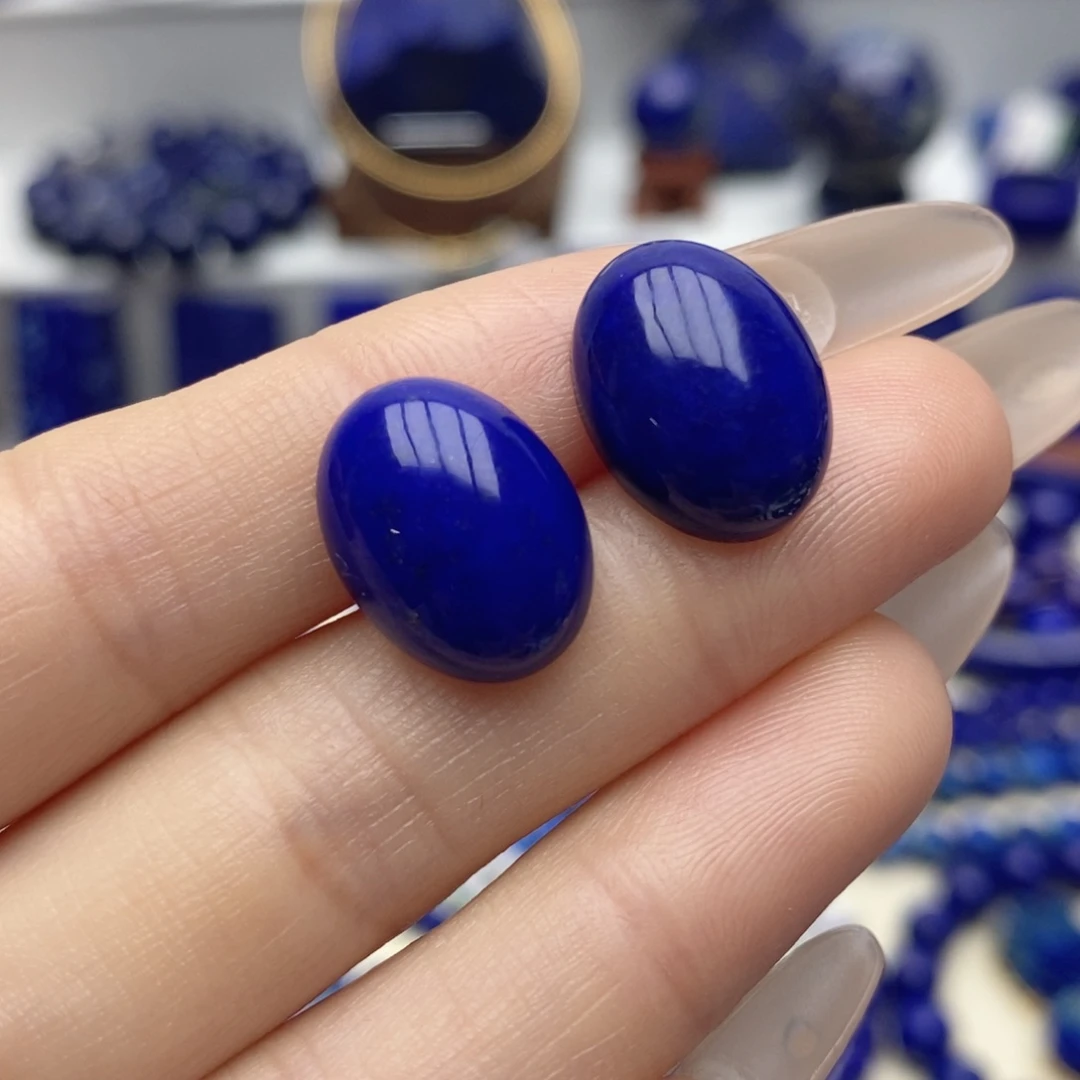 青金石未镶嵌耳饰