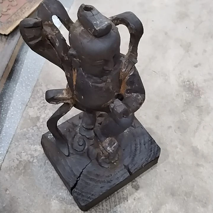 一***7瓷器黑色的形状的