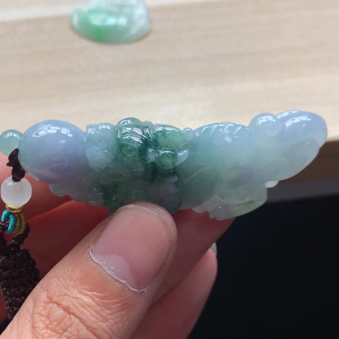 颈饰未镶嵌翡翠吊坠