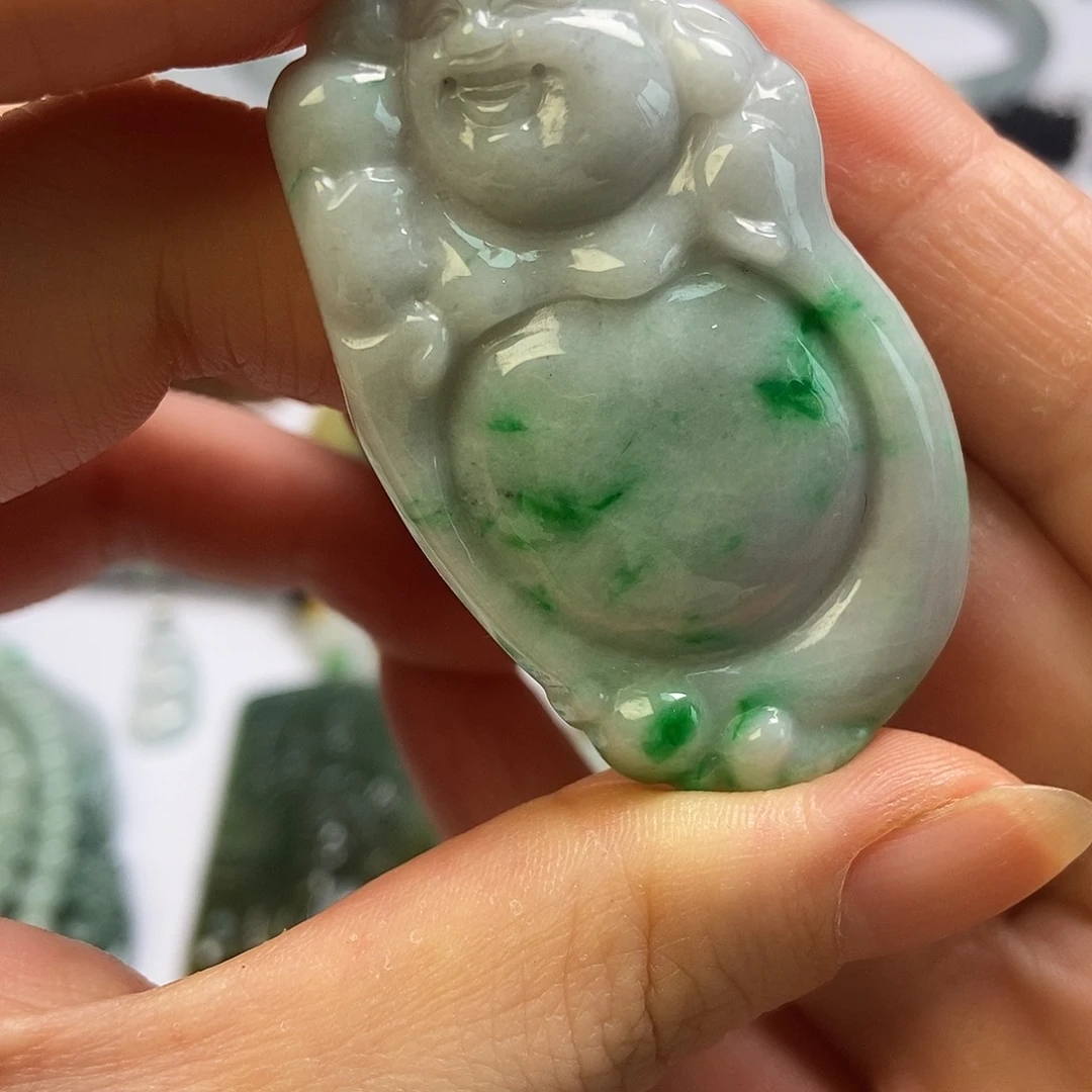 翡翠未镶嵌颈饰佛公
