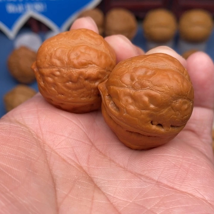 文玩核桃把件水晶蟾