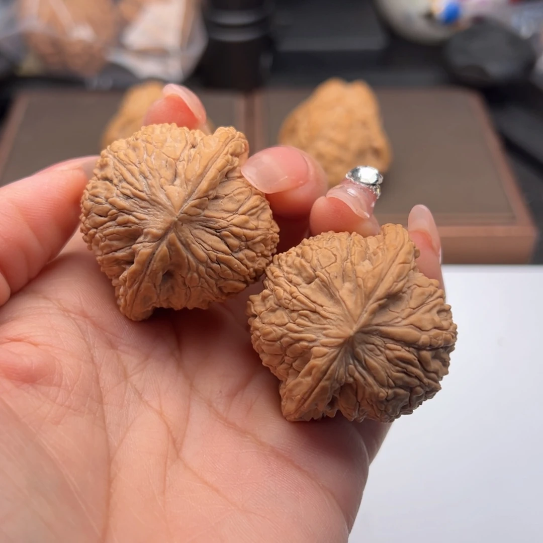 文玩核桃把件泥鳅