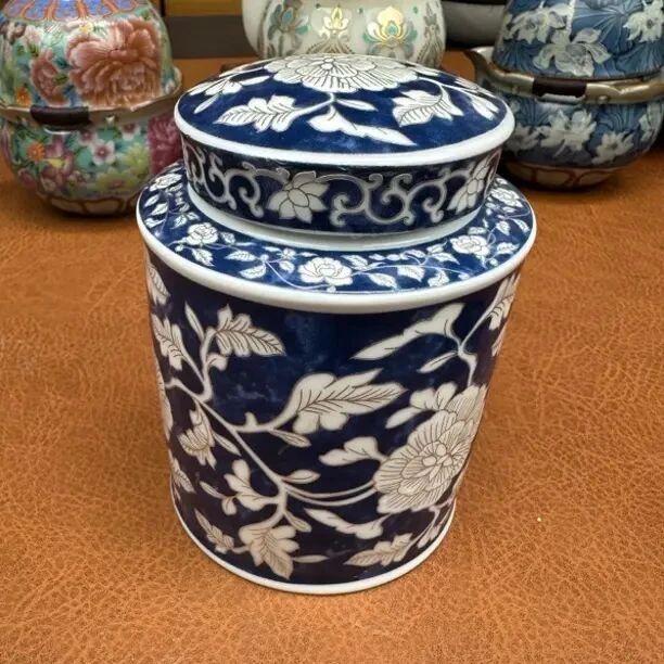 【闪购商品】青花手绘缠枝莲茶叶罐DD 010