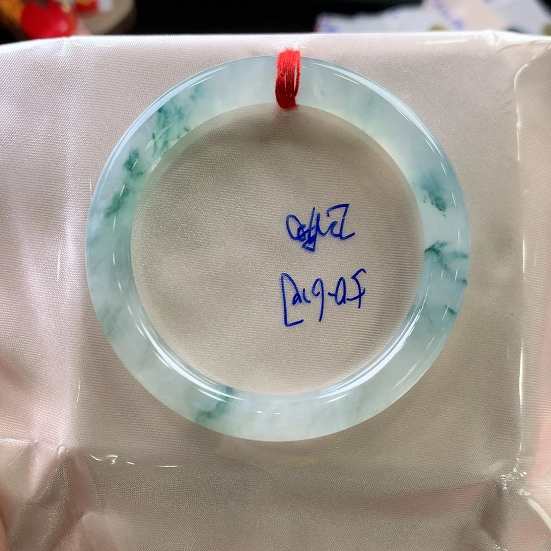 翡翠未镶嵌手镯50.6圆条