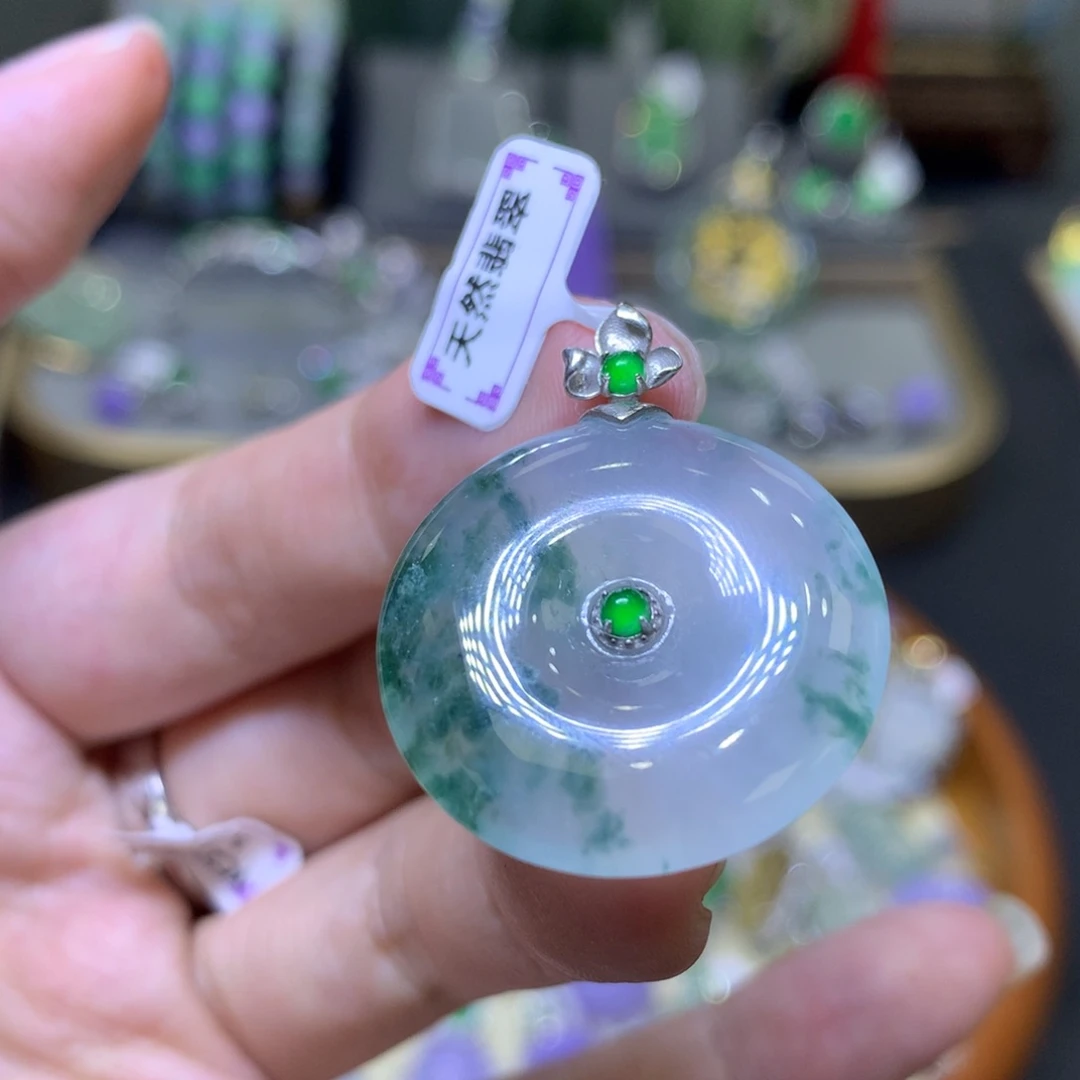 翡翠18K金镶嵌颈饰翡翠吊坠项链