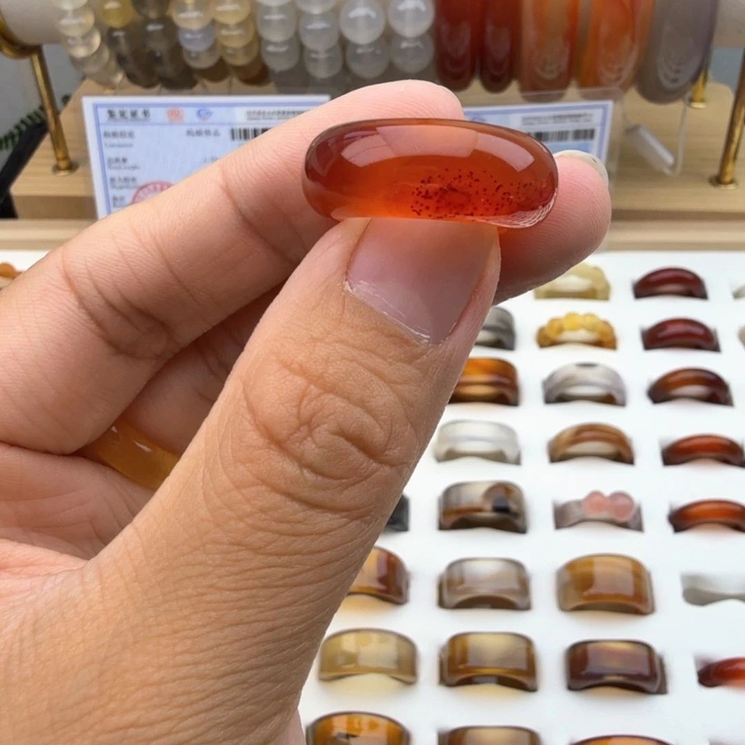 未镶嵌戒圈玛瑙/玉髓10圈福利内飘沙介意勿拍