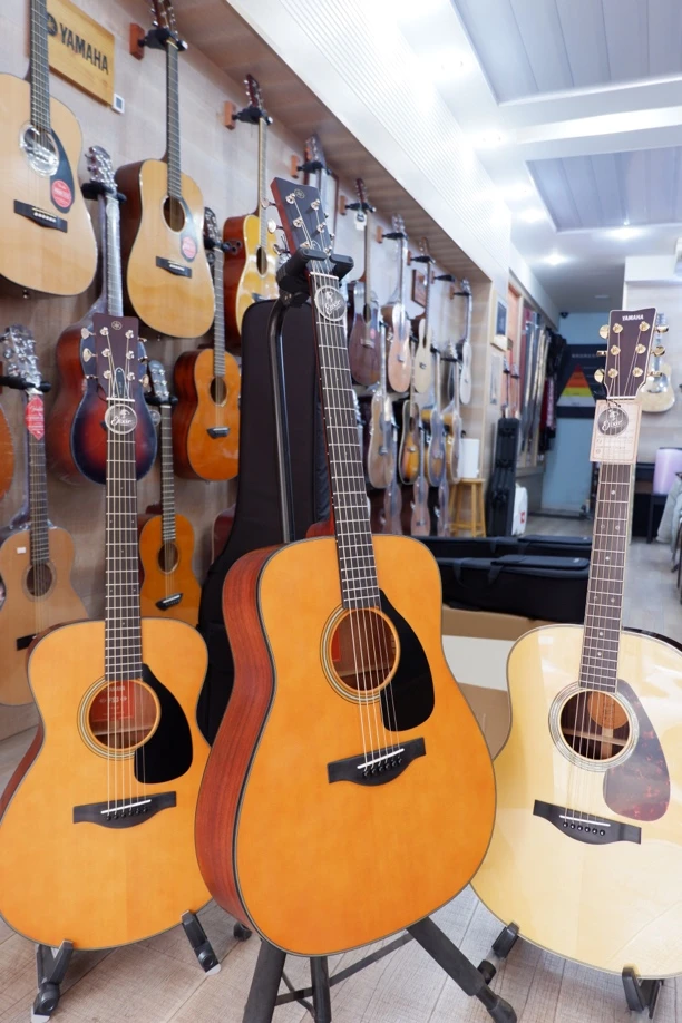 经典红标原声民谣吉他