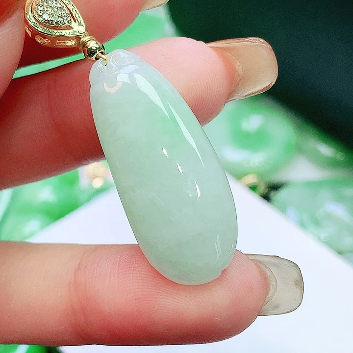 翡翠未镶嵌颈饰翡翠