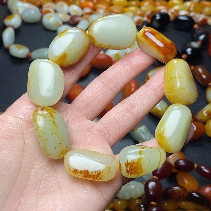 中***龙和田玉未镶嵌手链