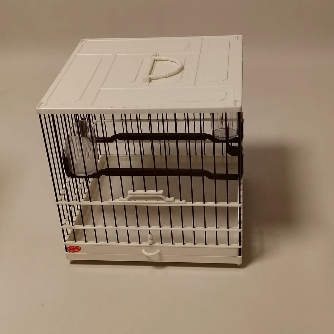 聚兴塑钢笼三张如图